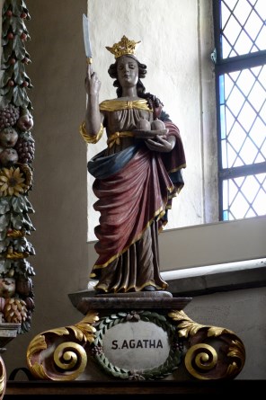 카타니아의 성녀 아가타_photo by Jwh_in the Church of Saint-Hubert in Munshausen_Luxembourg.jpg